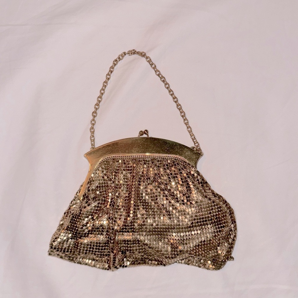 Vintage Whiting & Davis Mesh Wrist Purse